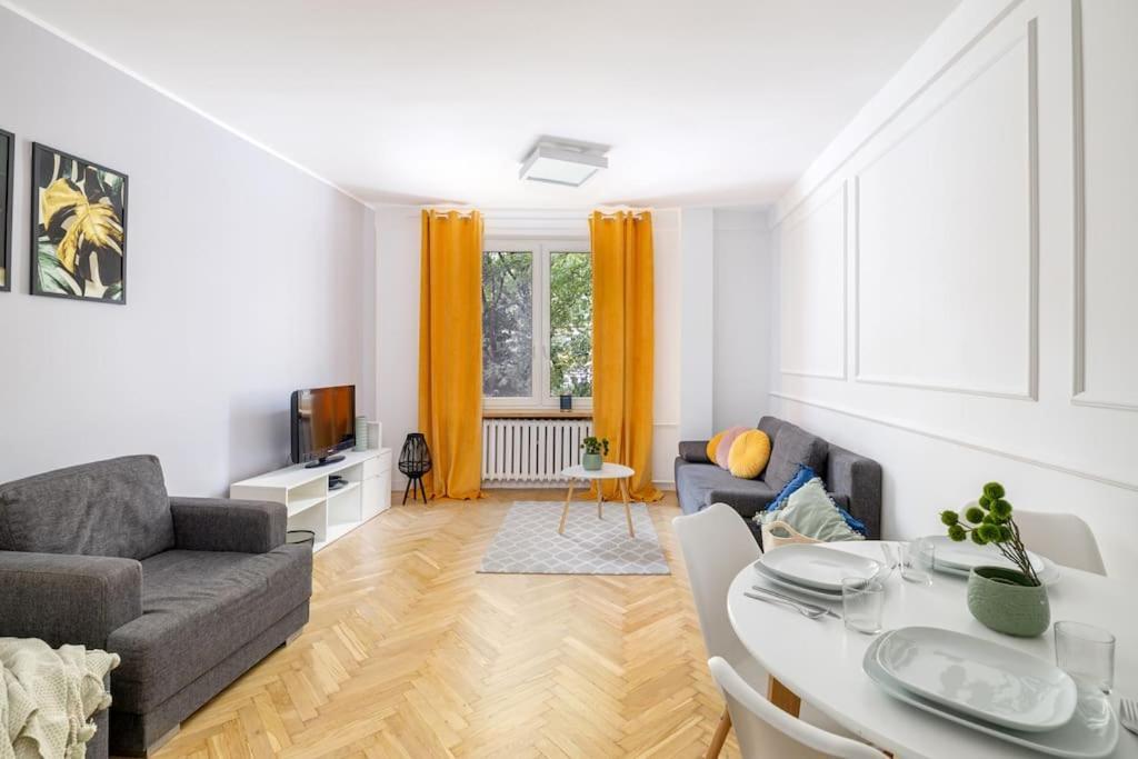 Specious Studio In The Old Town By Ecru Apartament *
